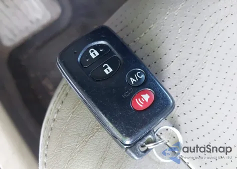 2010 Toyota Prius Iv from USA, damaged, VIN JTDKN3DU6A0117639